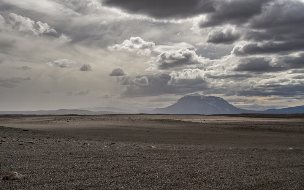 Storie di luoghi lontani  00_spazi-infiniti-1024x640 Perché andare proprio in Islanda?
